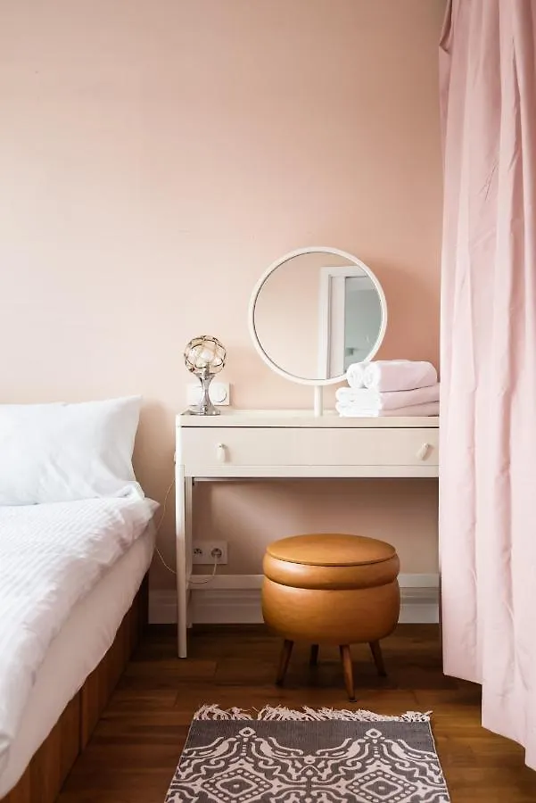 Solec Colourful Vistula Apartment ワルシャワ 0*,